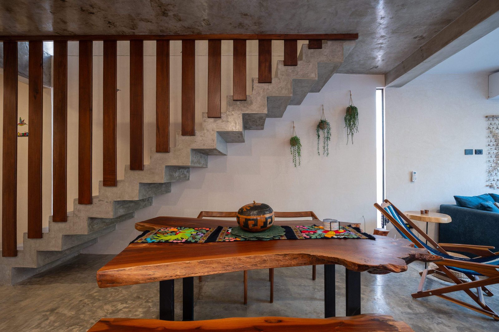 Escalera Aldea Kanté